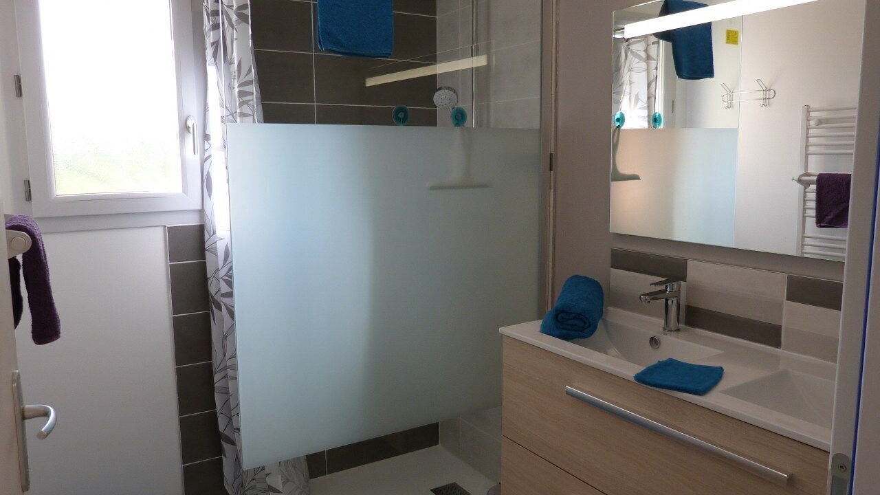 Photo of Bathroom in Saint-Pardoux