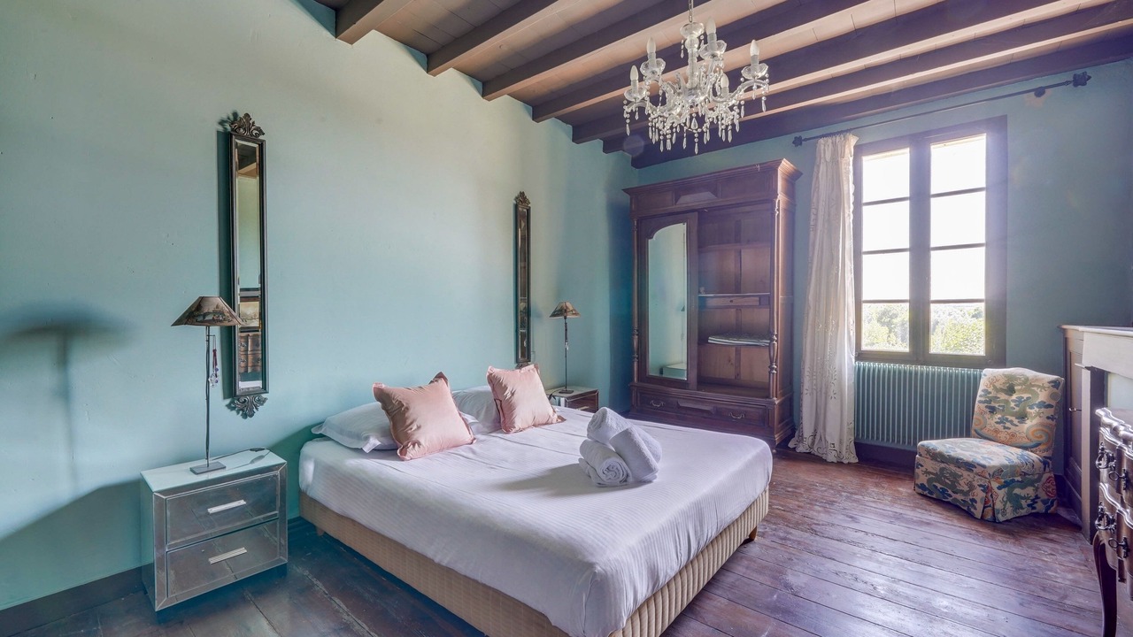 Photo of Bedroom in Castillon-la-Bataille
