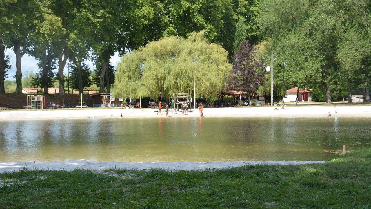Photo of Others in Saint-Aulaye-Puymangou