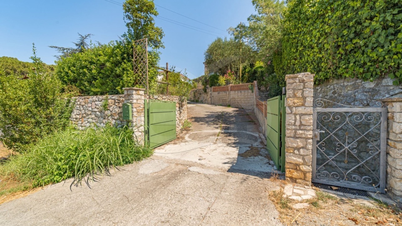 Photo of Outdoor in Magazzini