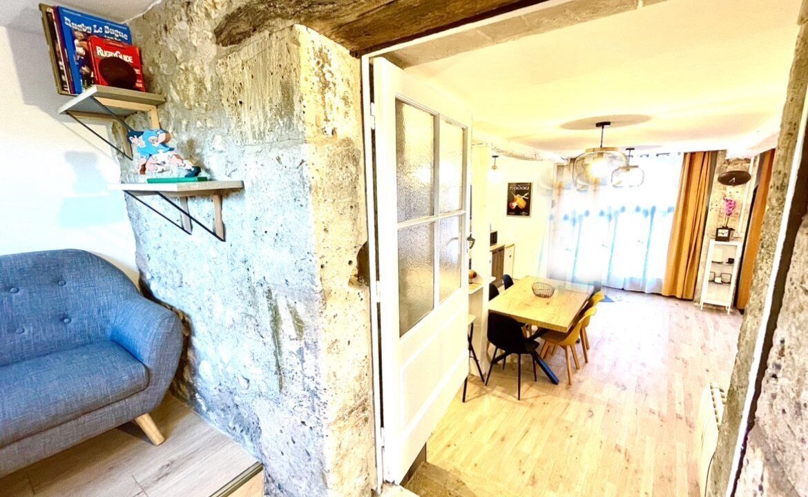 Photo of Livingroom in Biras