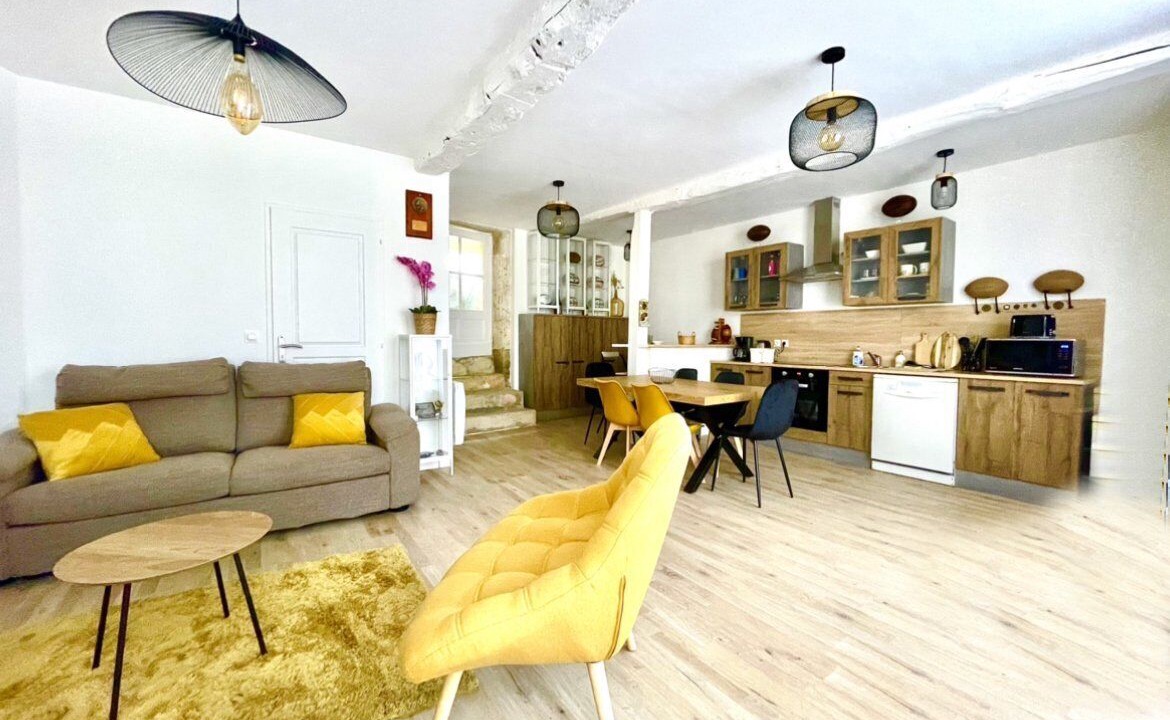 Photo of Livingroom in Biras