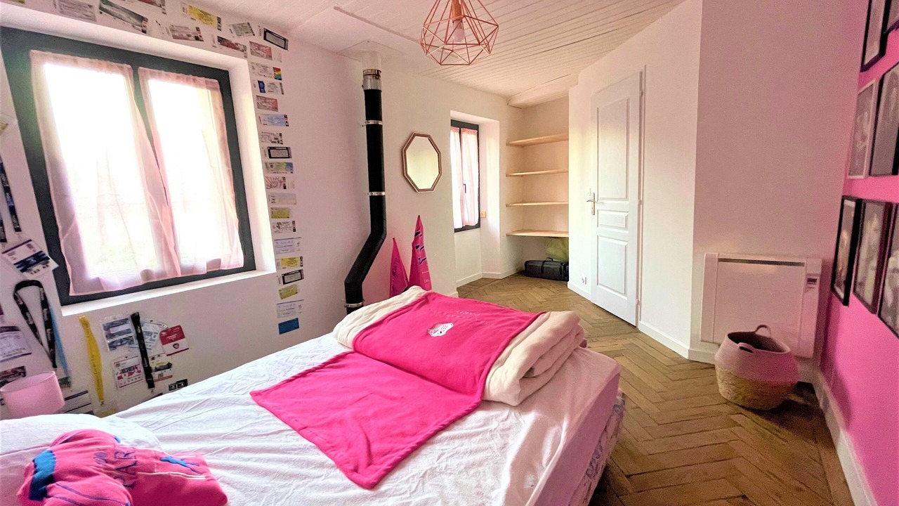Photo of Bedroom in Biras