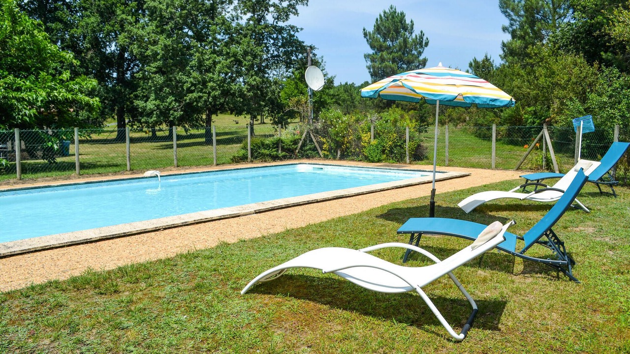 Photo of Outdoor in Saint-Jean-d'Eyraud