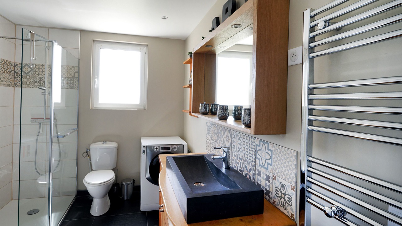 Photo of Bathroom in Behobie