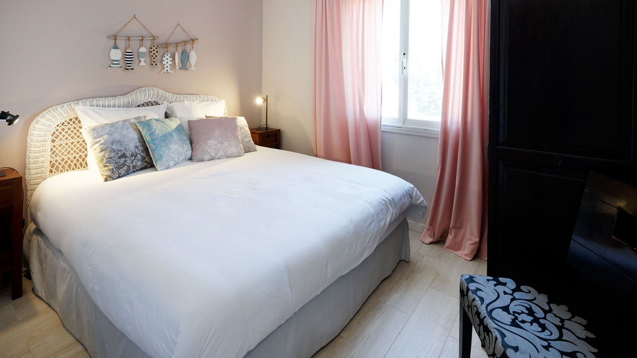 Photo of Bedroom in Behobie