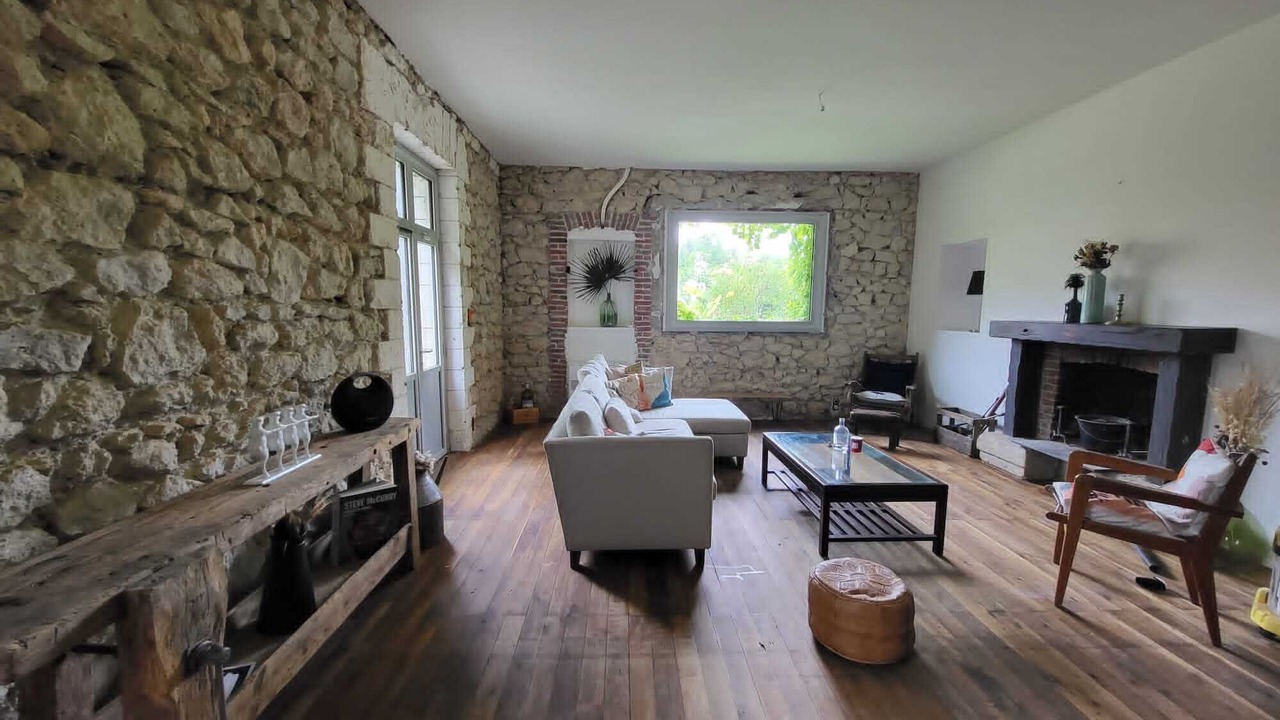 Photo of Livingroom in Montcaret