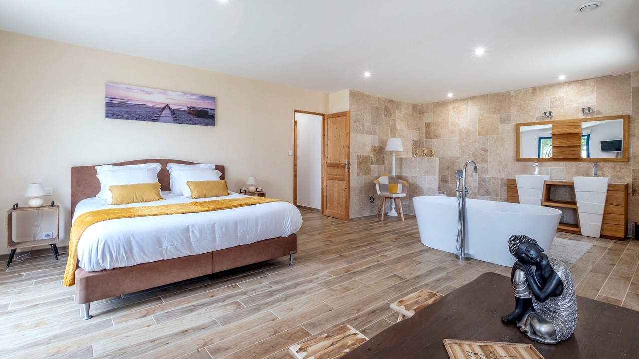 Photo of Bedroom in Saint Nazaire sur Charente