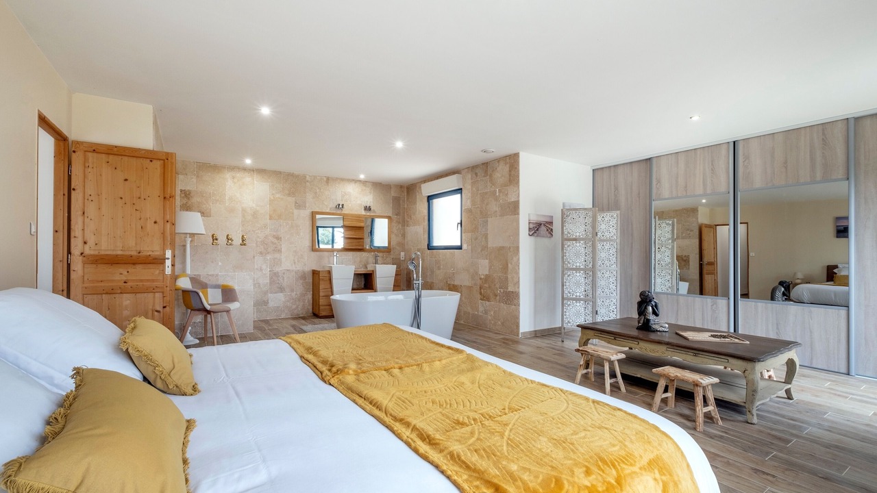 Photo of Bedroom in Saint Nazaire sur Charente