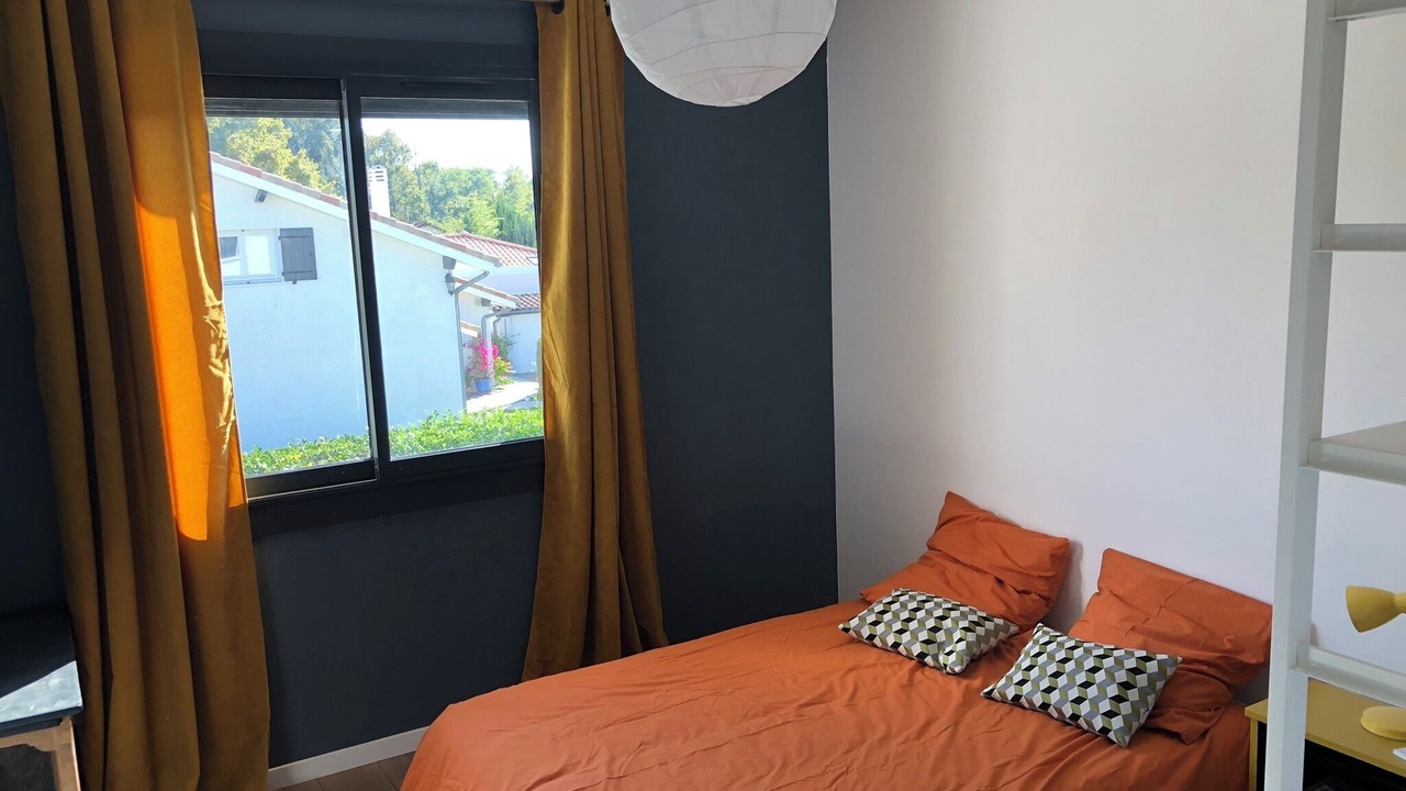 Photo of Bedroom in Saint-Medard-en-Jalles