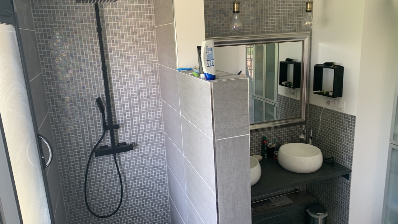 Photo of Bathroom in Saint-Medard-en-Jalles