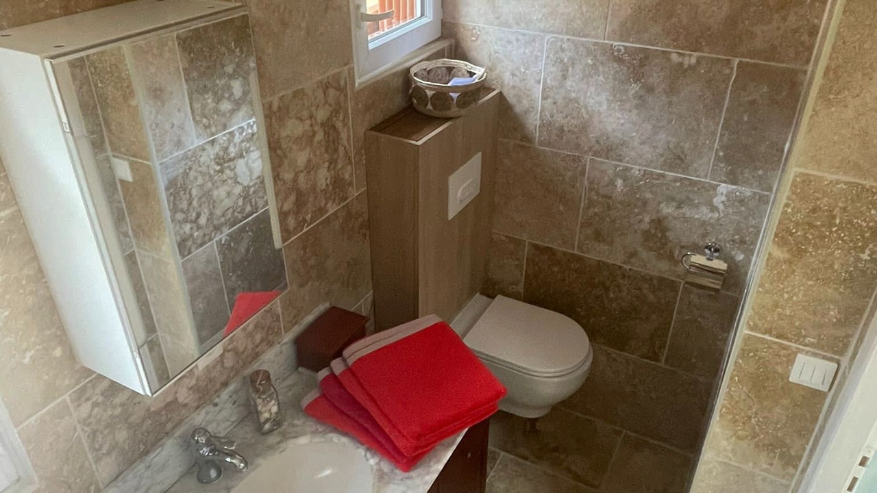 Photo of Bathroom in Brach