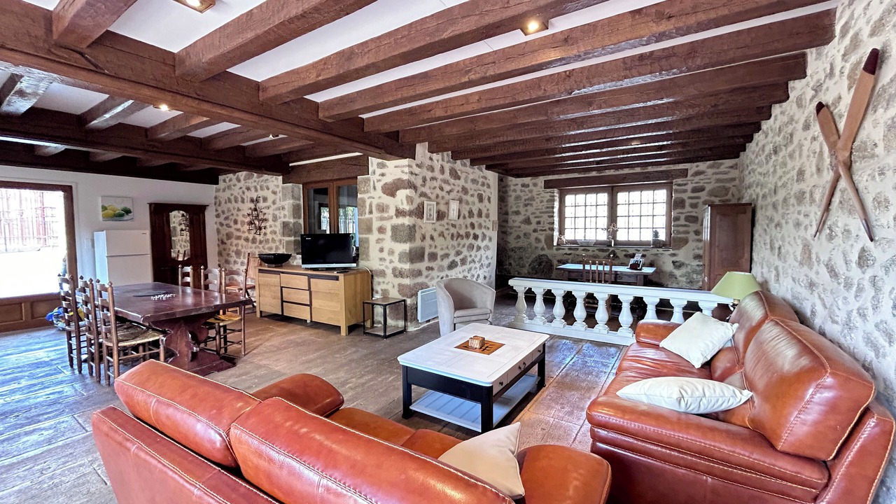 Photo of Livingroom in Saint-Estephe