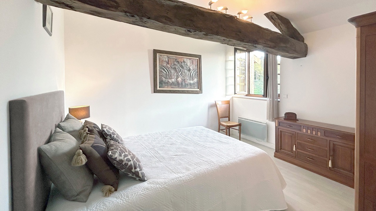 Photo of Bedroom in Saint-Estephe