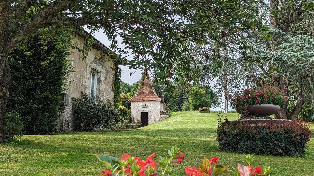 Photo of Outdoor in Bellon