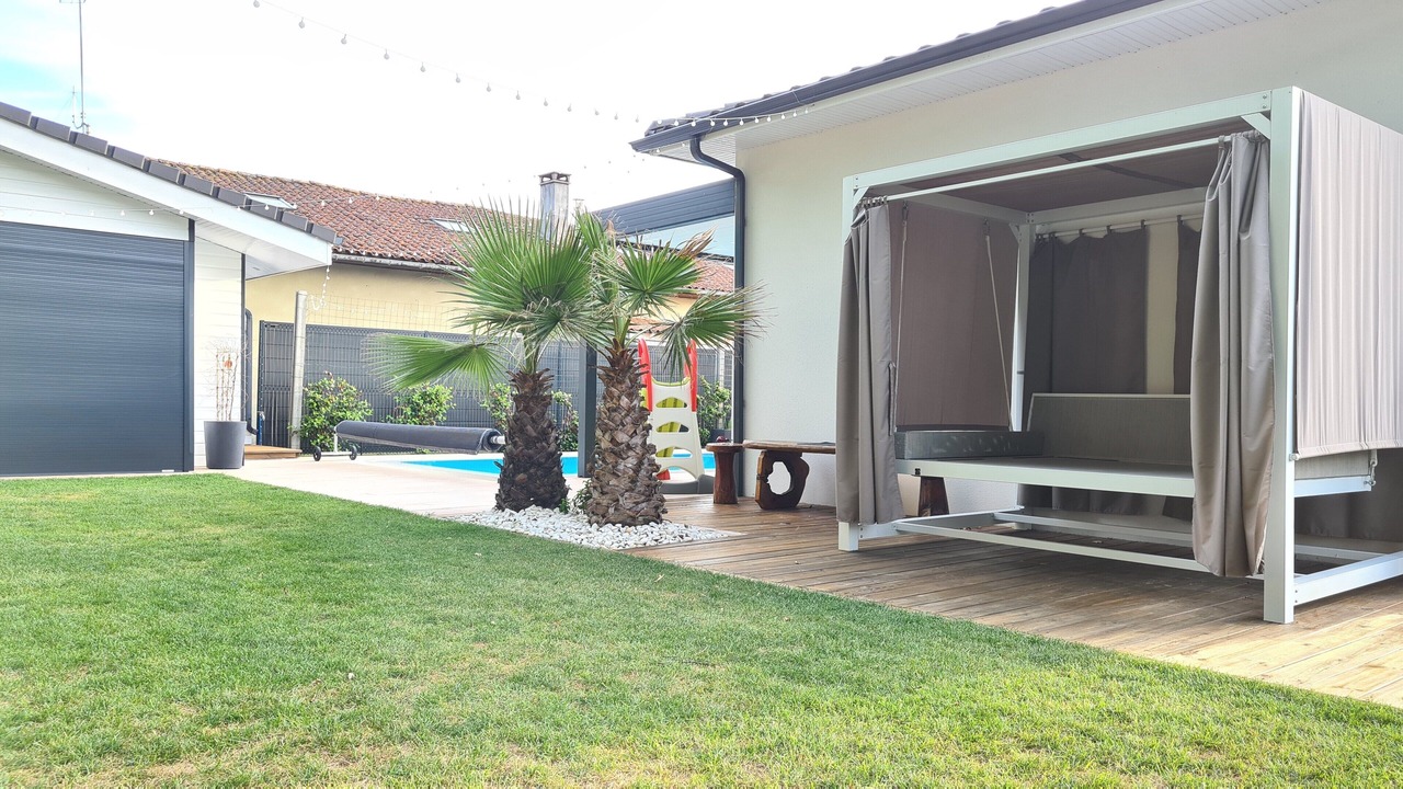 Photo of Outdoor in Saint-Magne