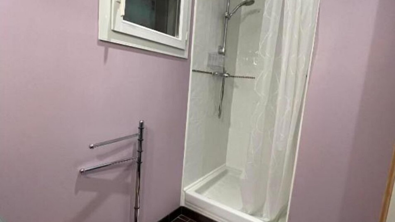 Photo of Bathroom in Saint-Denis-de-Pile