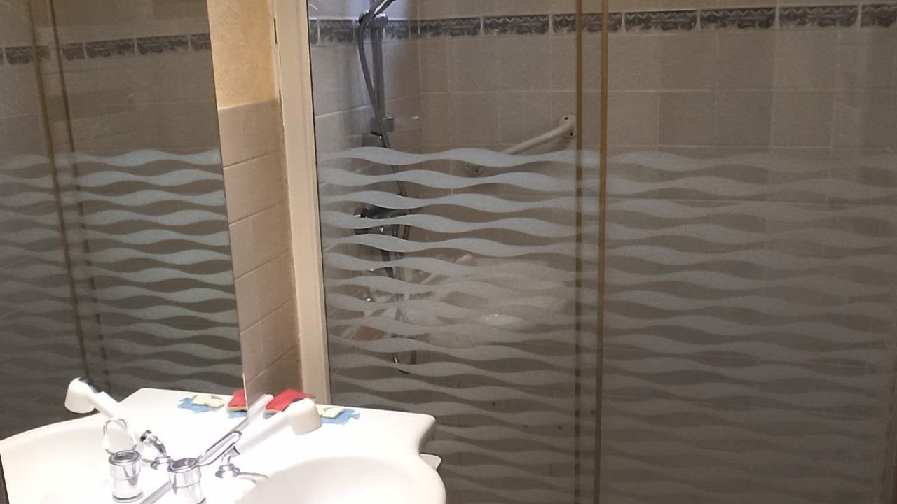 Photo of Bathroom in Parentis-en-Born