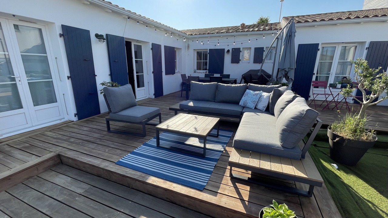 Photo of Patio Balcony in LHoumeau