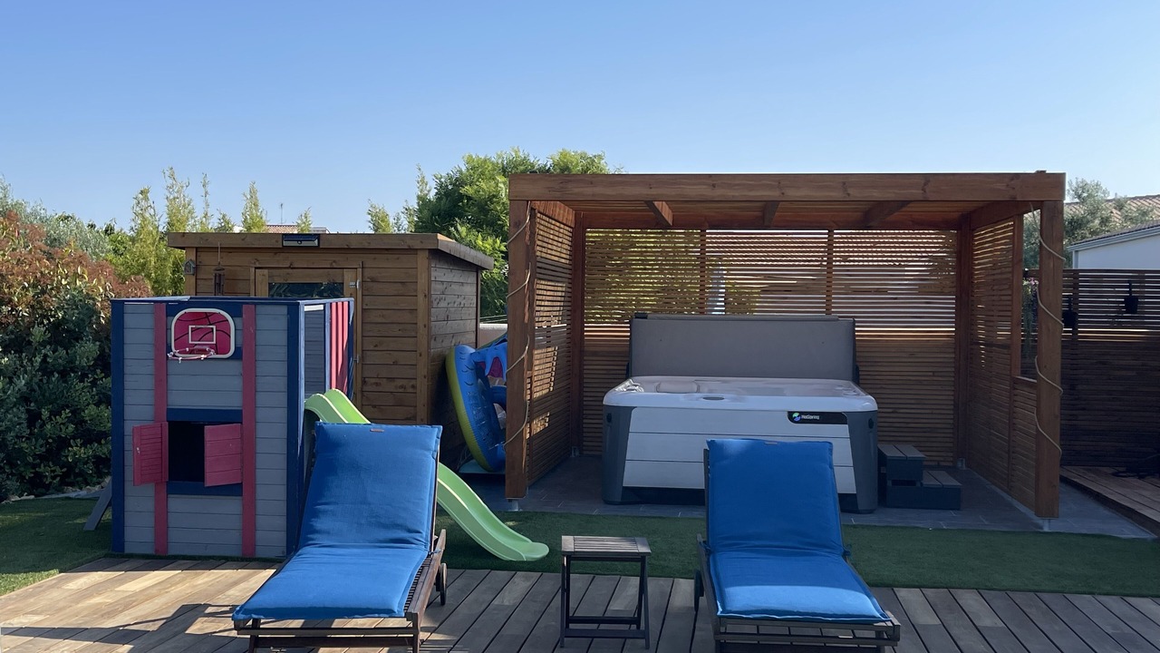 Photo of Outdoor in LHoumeau