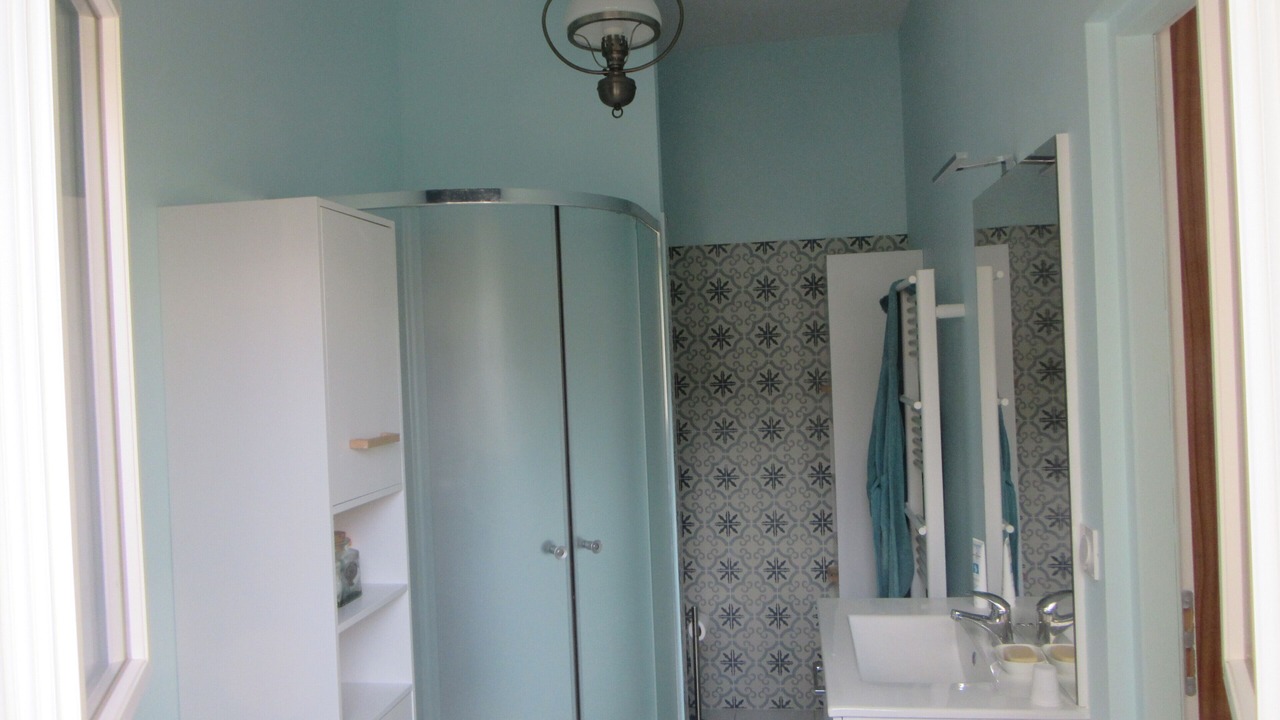 Photo of Bathroom in Lagord