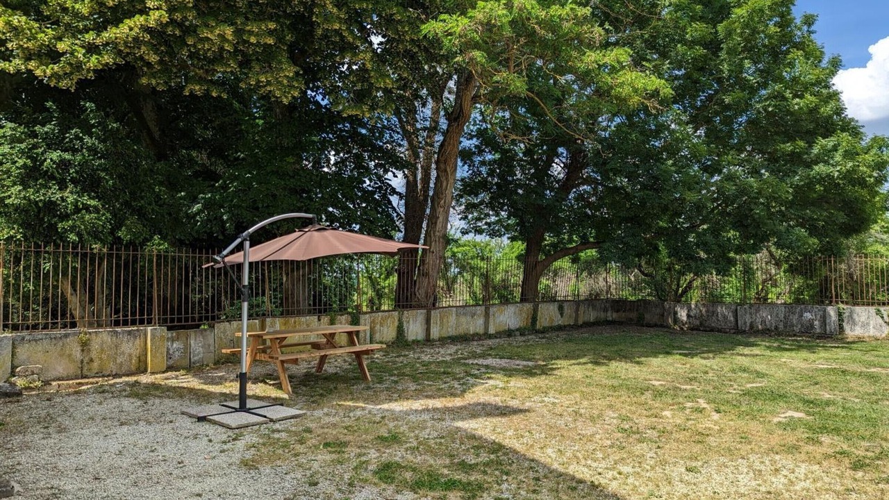 Photo of Outdoor in Chadurie