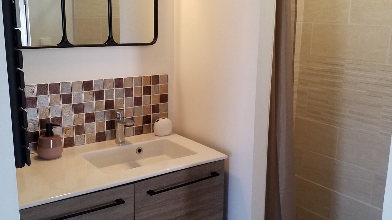 Photo of Bathroom in Nieul-sur-Mer