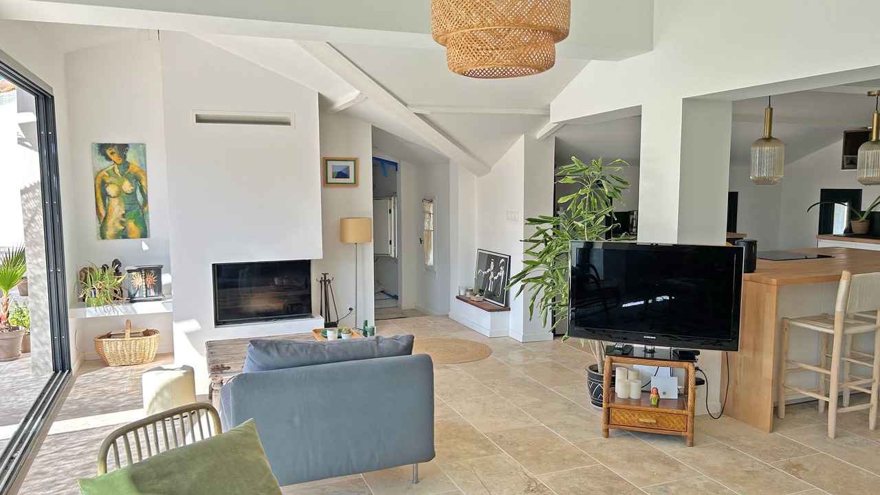 Photo of Livingroom in Mazargues