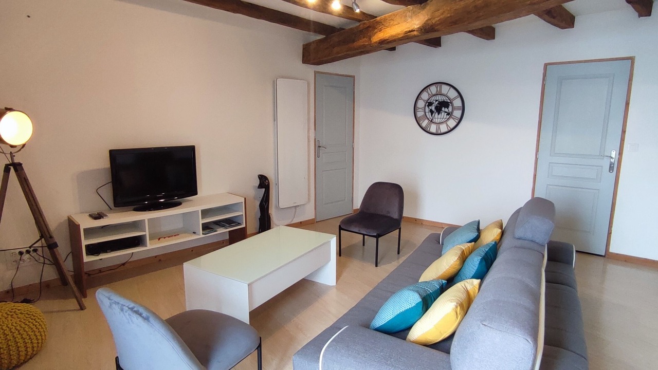 Photo of Livingroom in Salles-en-Toulon