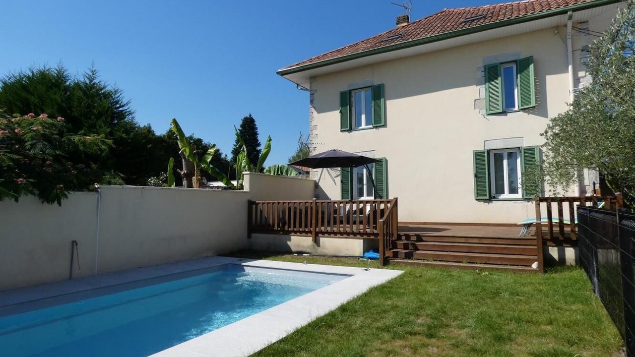 Photo of Outdoor in Saint-Lon-les-Mines
