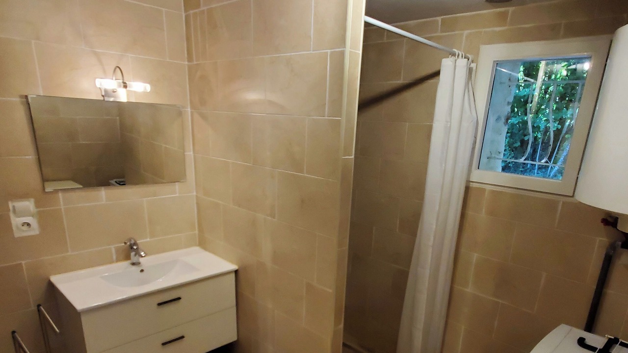Photo of Bathroom in Lacropte