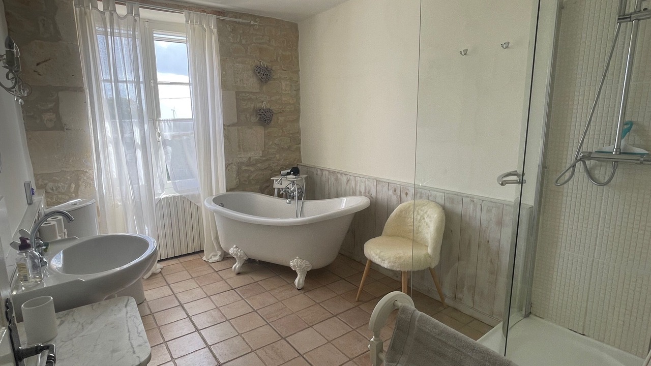 Photo of Bathroom in Antezant-la-Chapelle