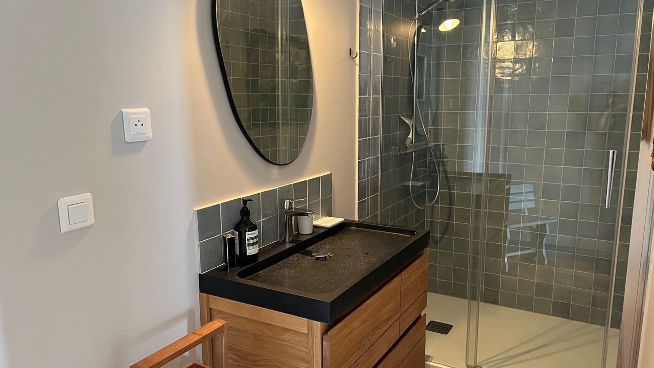 Photo of Bathroom in Antezant-la-Chapelle