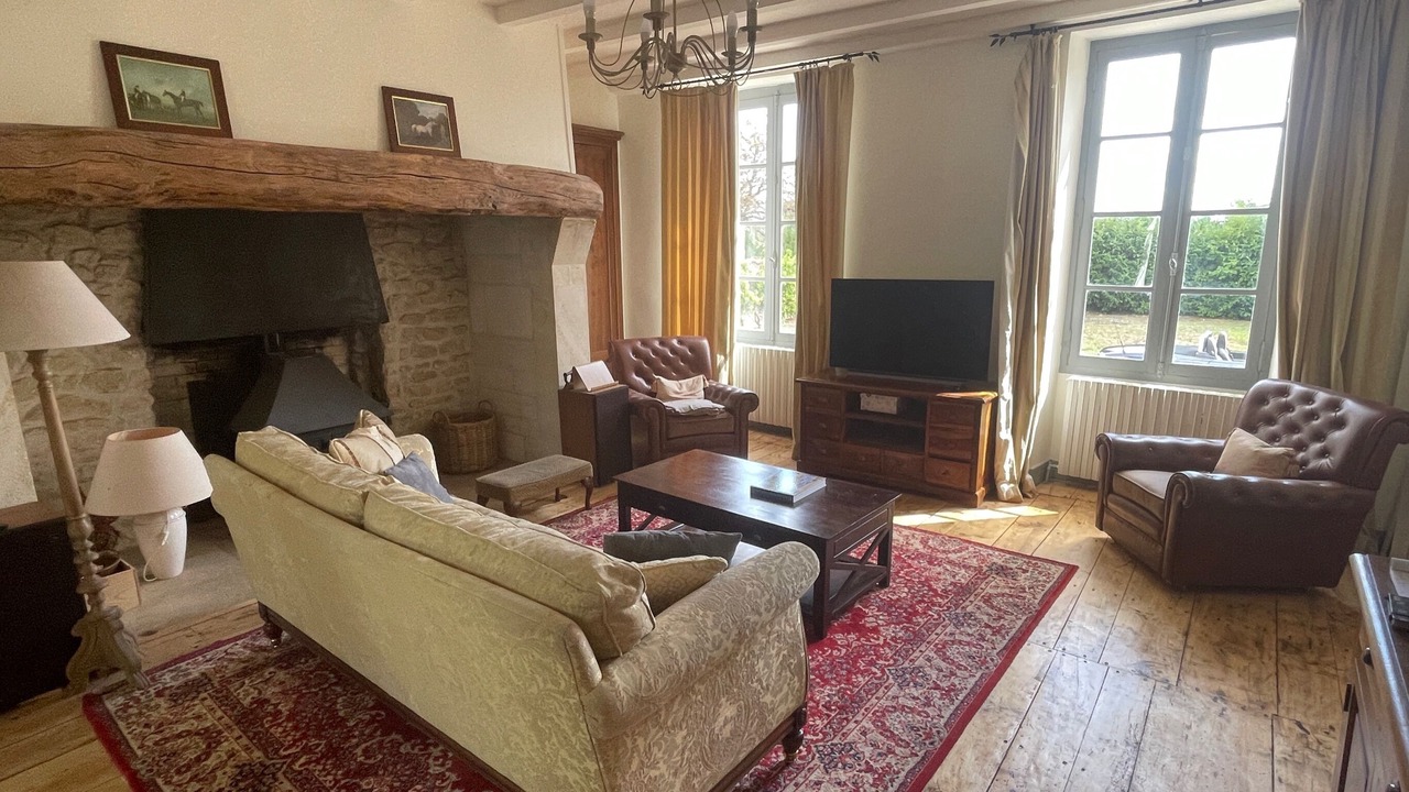 Photo of Livingroom in Antezant-la-Chapelle