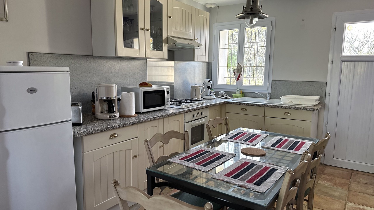 Photo of Kitchen in Tadousse-Ussau