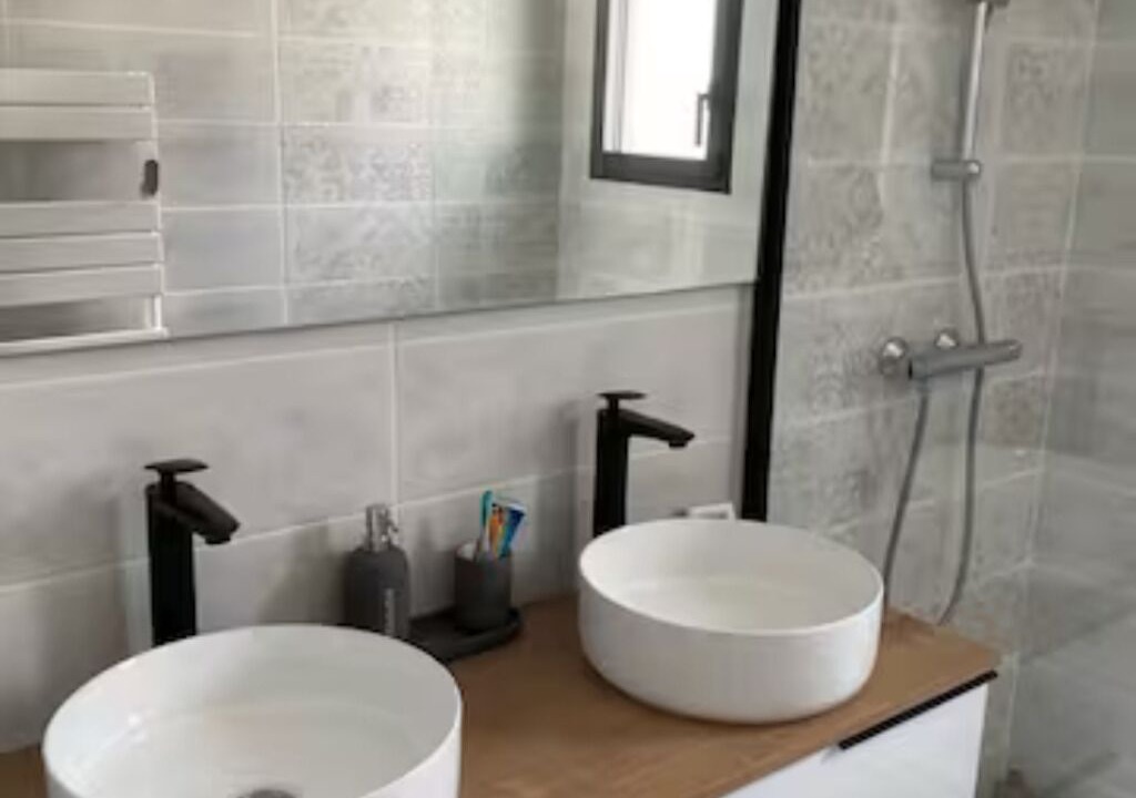 Photo of Bathroom in Vaux-sur-Mer