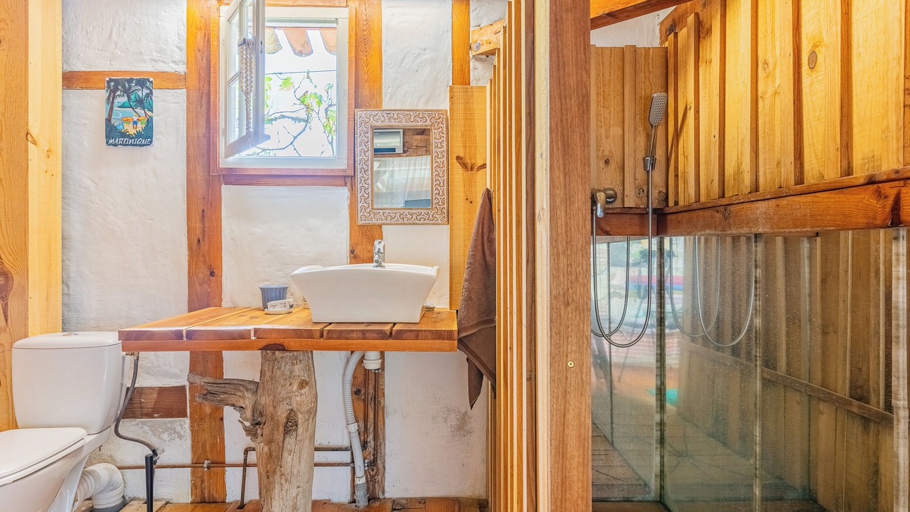 Photo of Bathroom in Pissos
