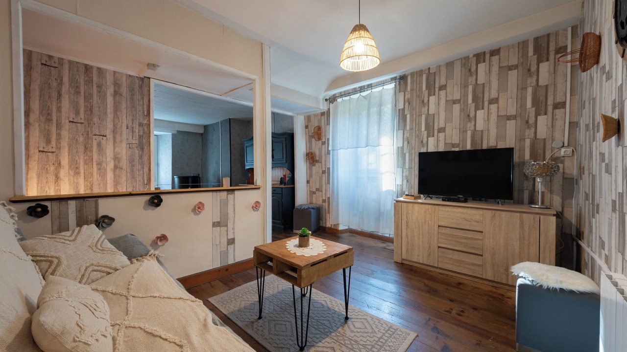 Photo of Livingroom in Escot