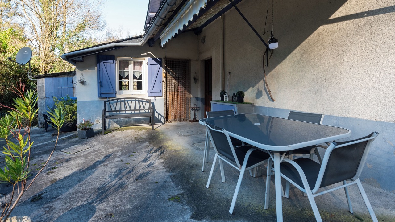 Photo of Outdoor in Escot