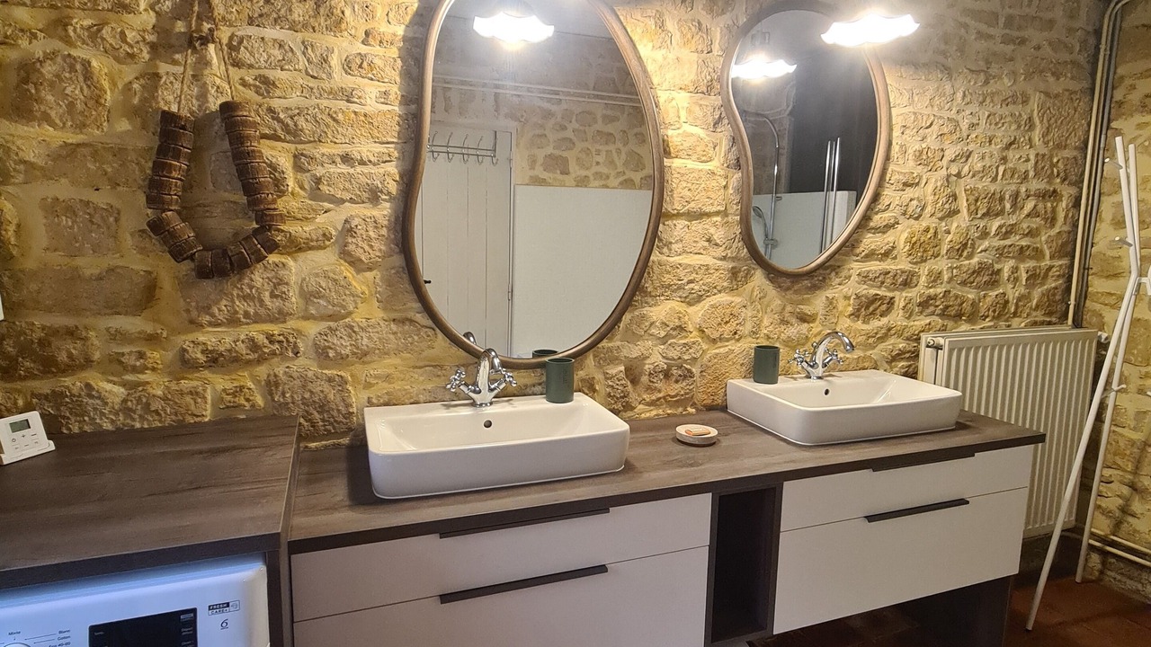 Photo of Bathroom in Domme