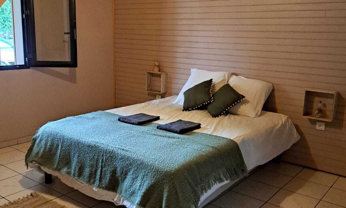 Photo of Bedroom in Escource