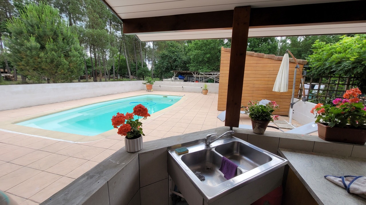 Photo of Outdoor in Escource