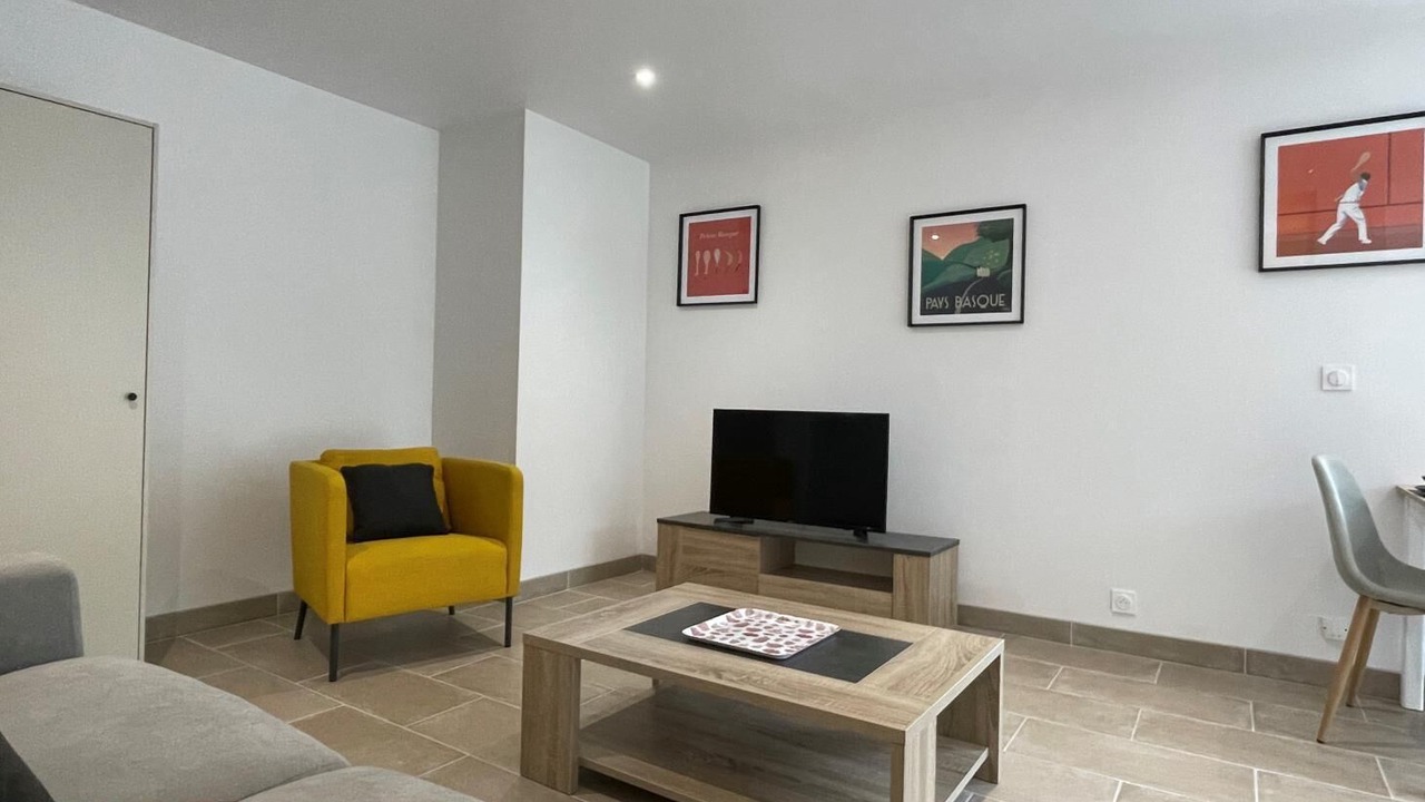 Photo of Livingroom in Ainhoa
