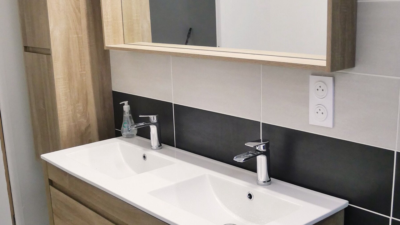 Photo of Bathroom in Jaunay-Clan