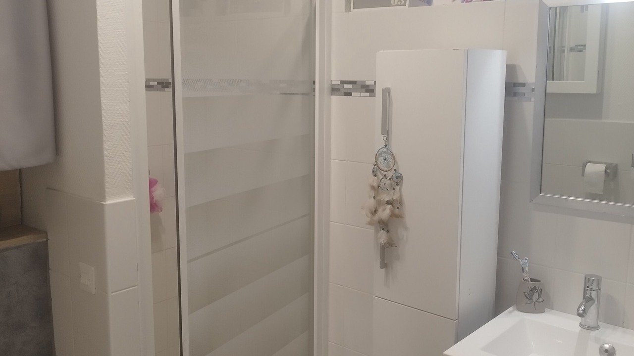 Photo of Bathroom in Esnandes
