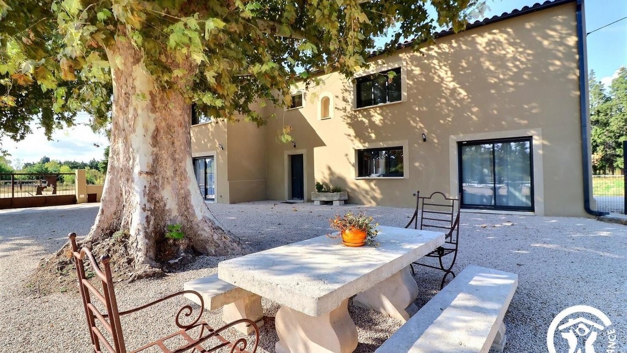 Photo of Outdoor in Maillane