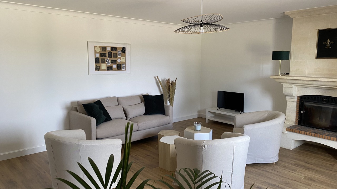 Photo of Livingroom in Gardegan-et-Tourtirac