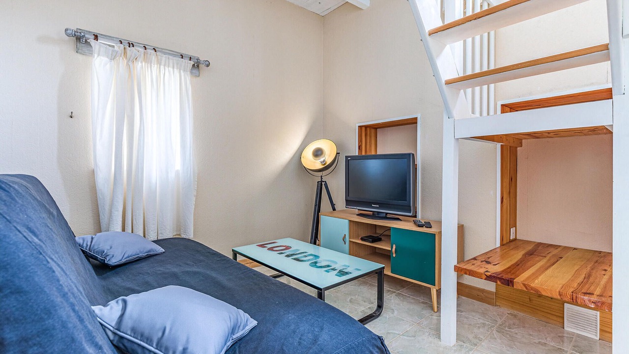 Photo of Bedroom in Avanton