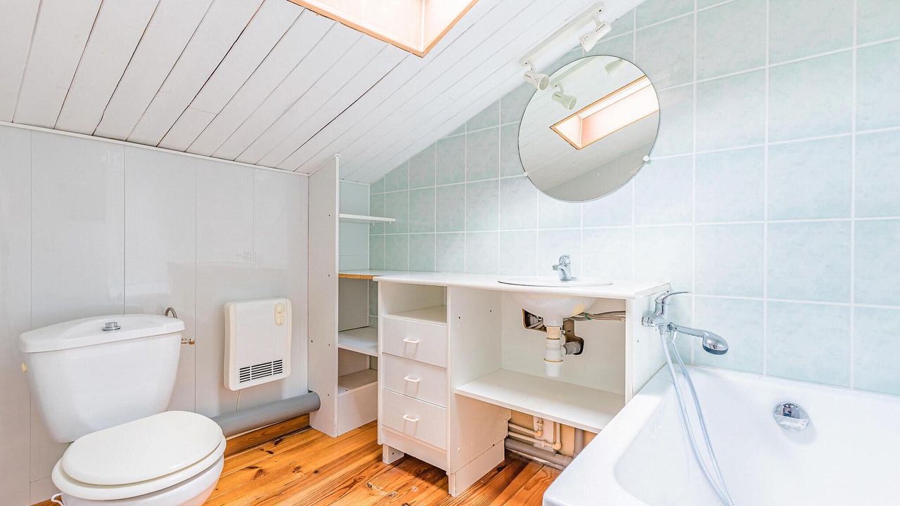 Photo of Bathroom in Avanton