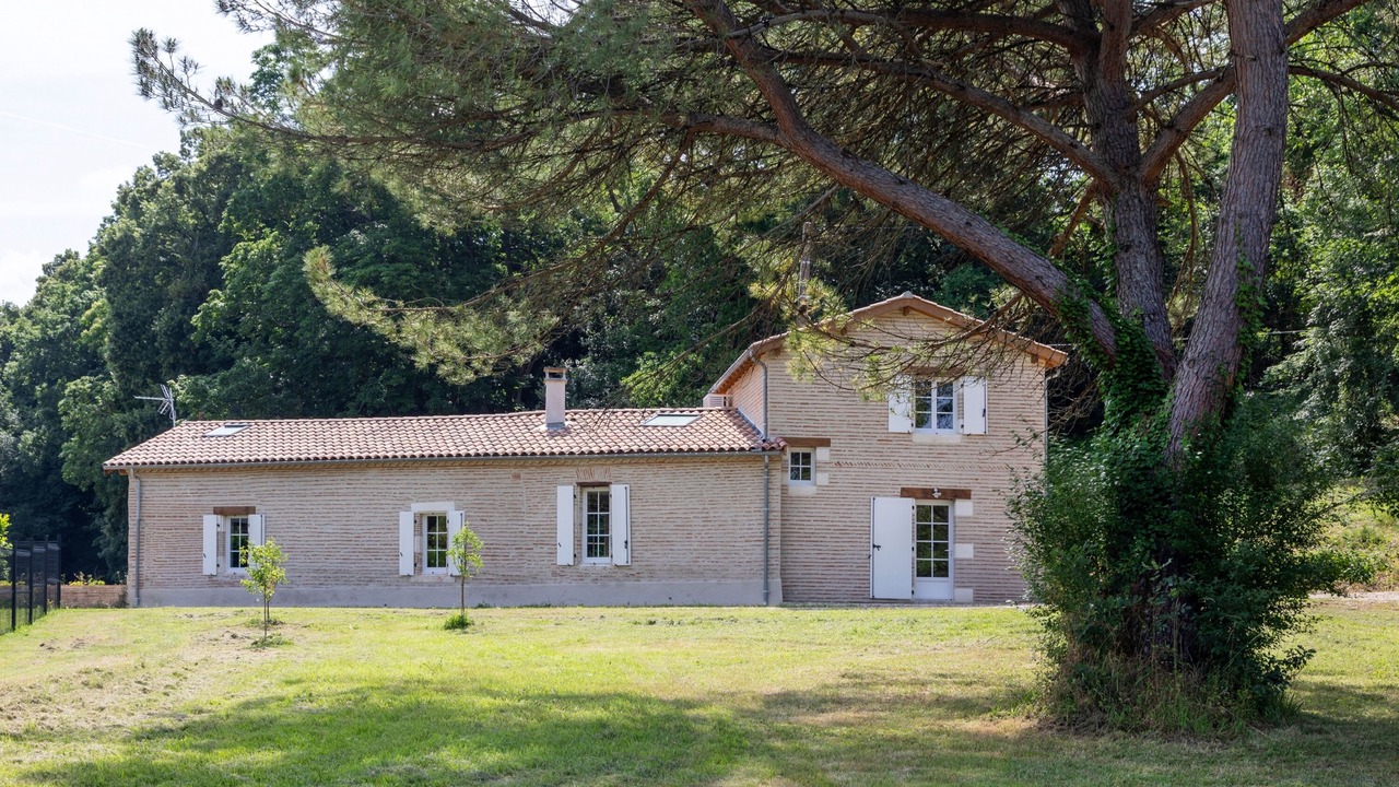 Photo of Outdoor in Sainte-Livrade-sur-Lot